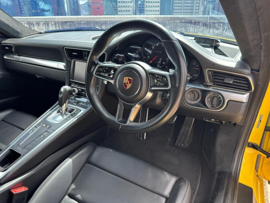 911 CARRERA COUPE - Image 8