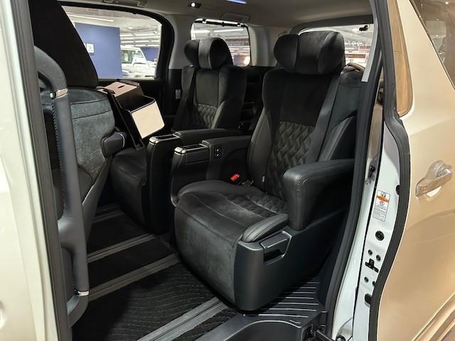 VELLFIRE 2.5 MODELLISTA - Image 7