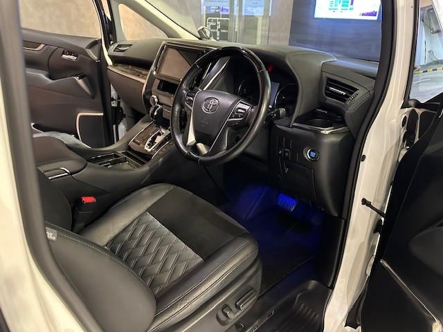 VELLFIRE 2.5 MODELLISTA - Image 9