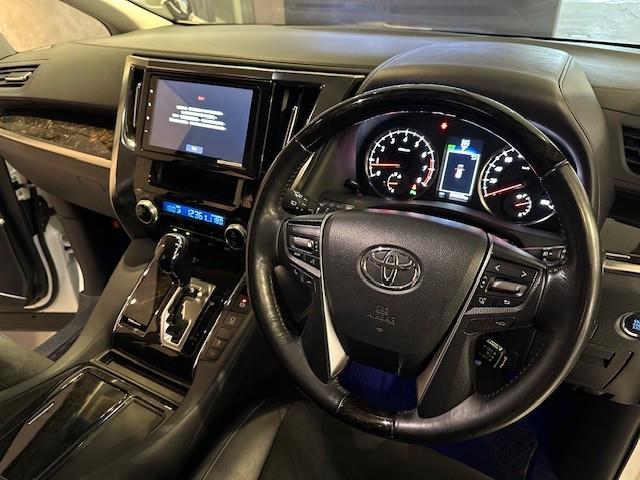 VELLFIRE 2.5 MODELLISTA - Image 10