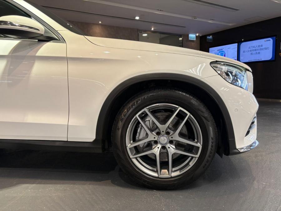 GLC300 4Matic AMG - Image 3