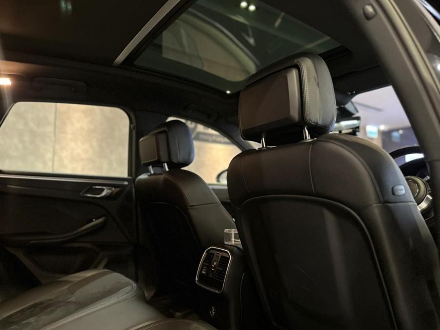 MACAN - Image 13