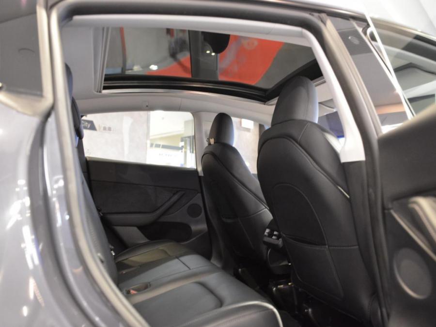 MODEL Y RWD - Image 8