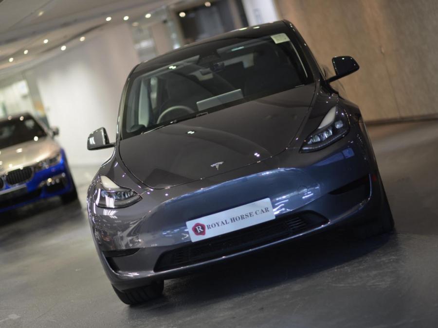 MODEL Y RWD - Image 21