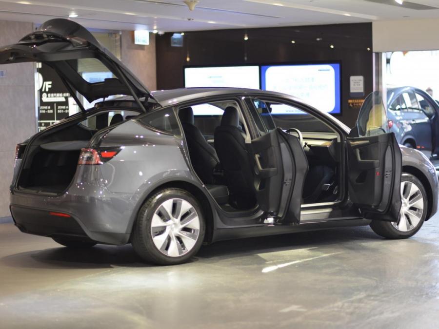 MODEL Y RWD - Image 3