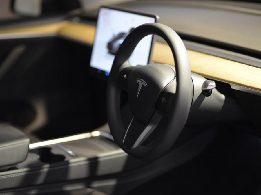 MODEL Y RWD - Image 17