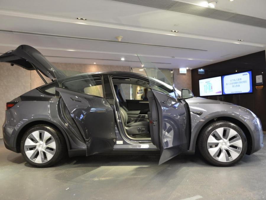 MODEL Y RWD - Image 6