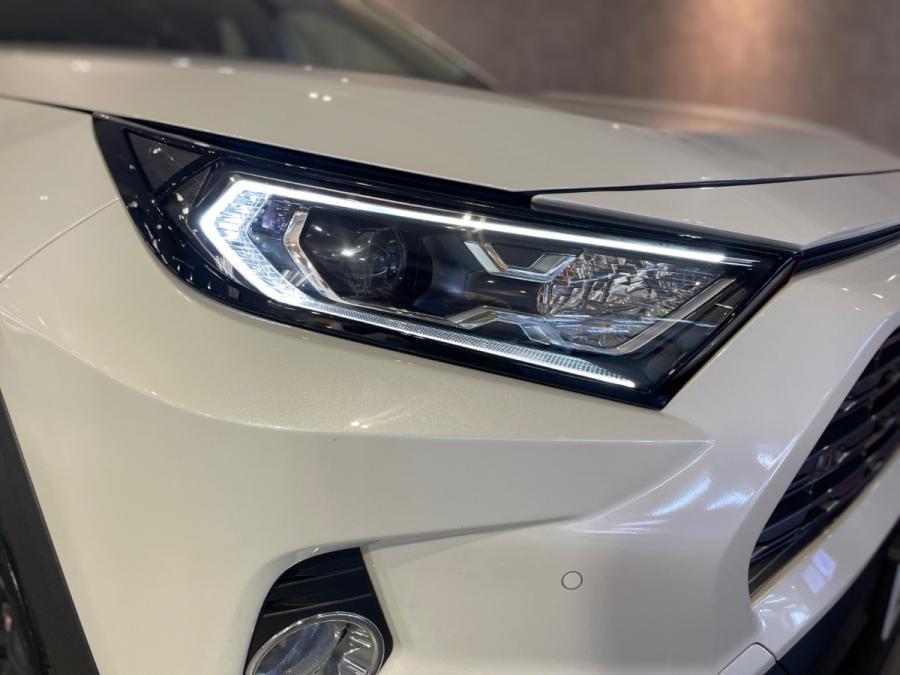 RAV 4 (Deluxe) - Image 4