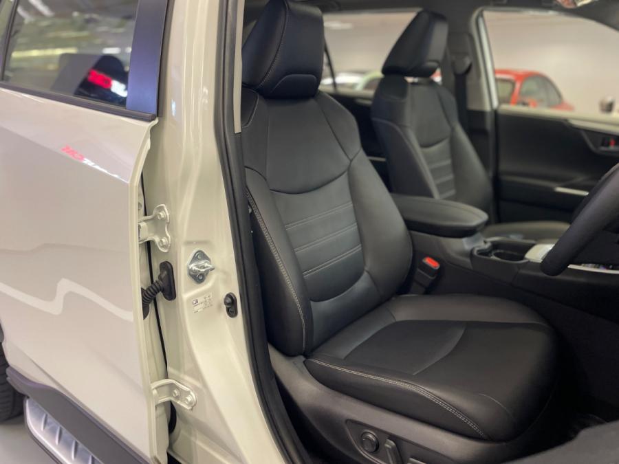 RAV 4 (Deluxe) - Image 6