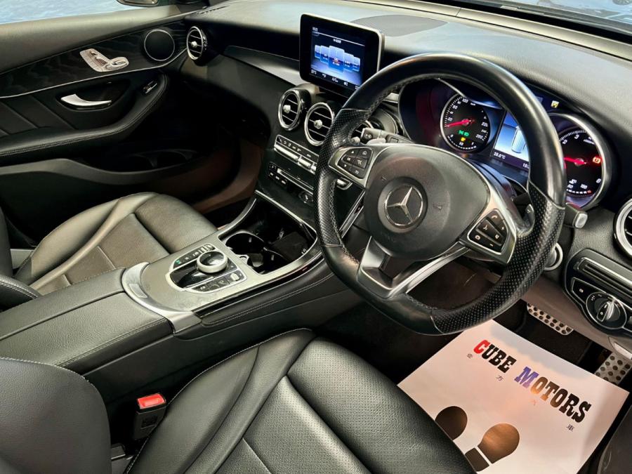 GLC250 4MATIC AMG - Image 3