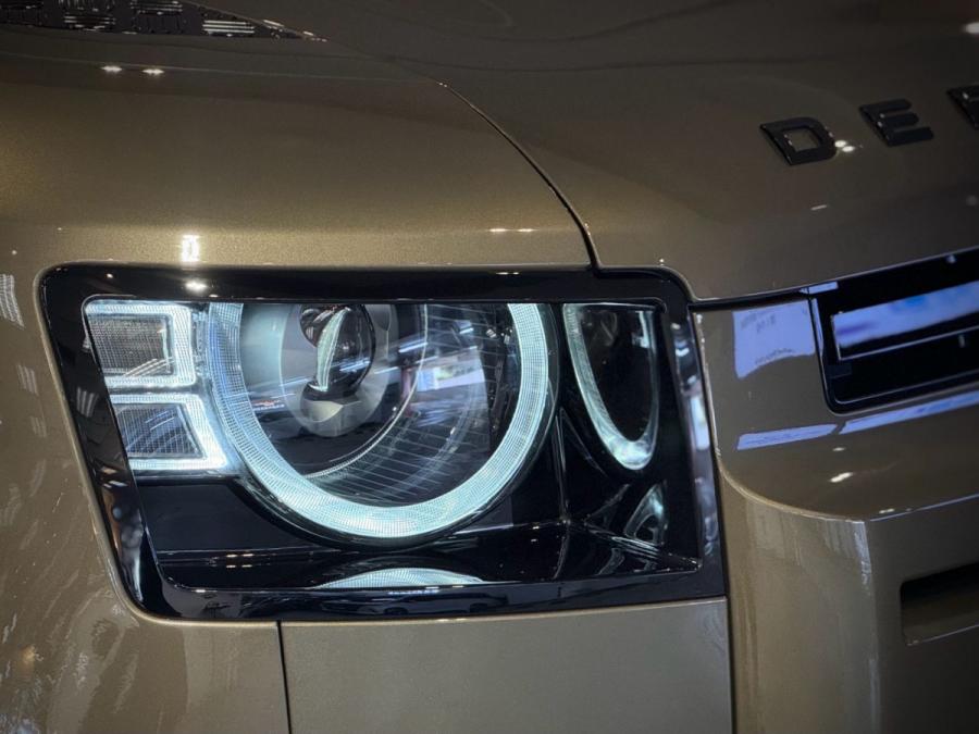 DEFENDER 90 P300 - Image 12