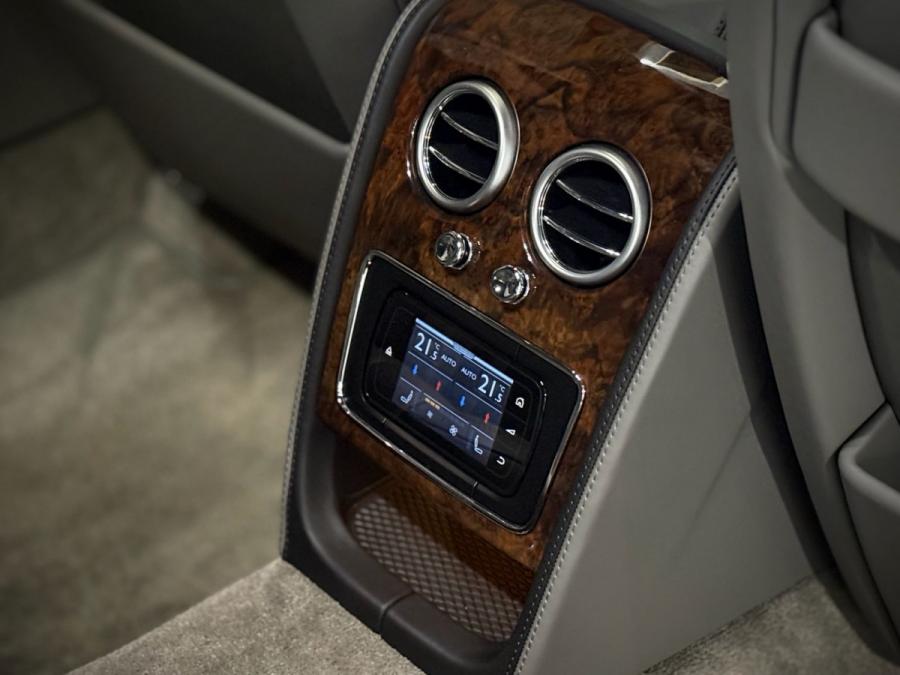 FLYING SPUR W12 - Image 10