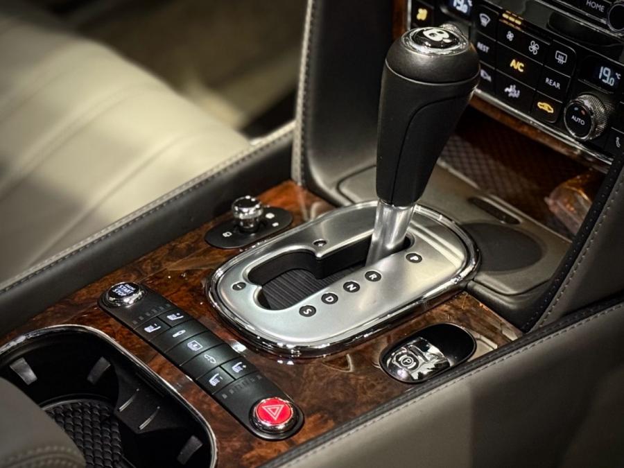 FLYING SPUR W12 - Image 7