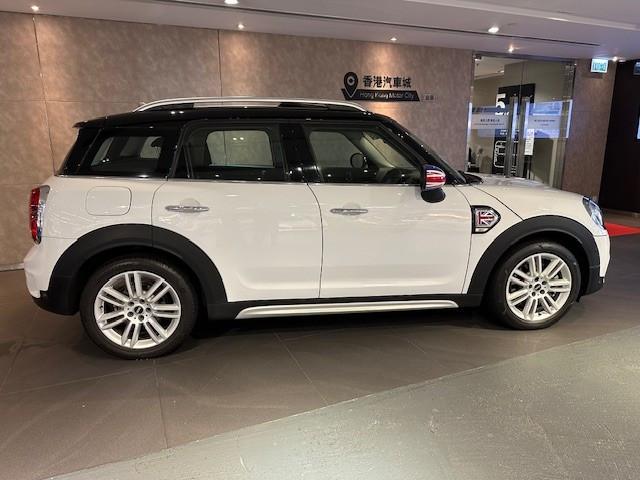 MINI Cooper COUNTRYMAN S - Image 3