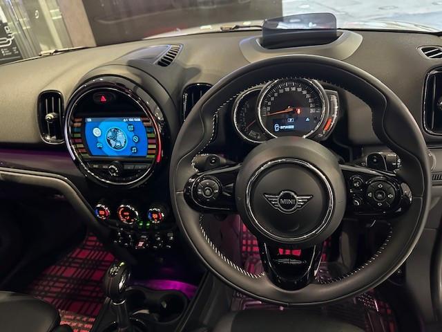 MINI Cooper COUNTRYMAN S - Image 5