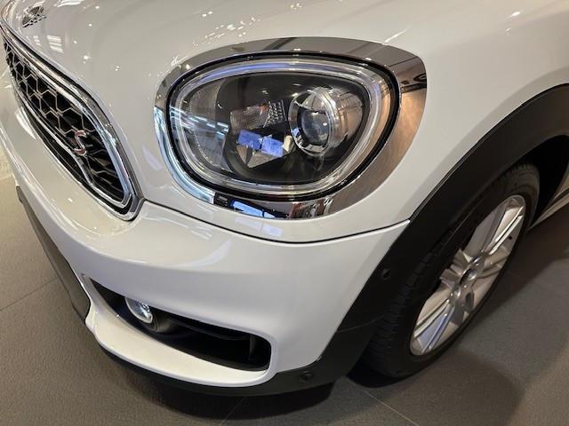 MINI Cooper COUNTRYMAN S - Image 11