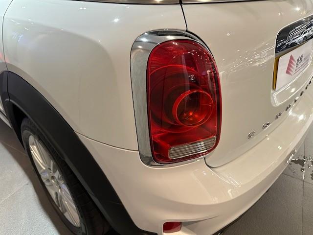 MINI Cooper COUNTRYMAN S - Image 14