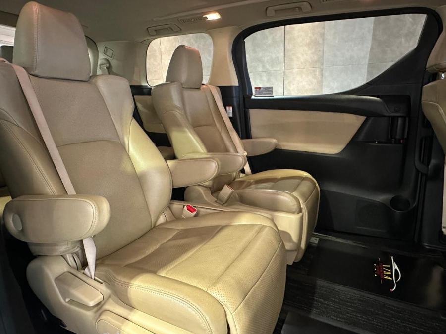 Alphard 2.5 - Image 7