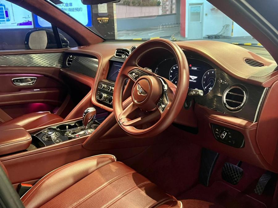 BENTAYGA V8 - Image 3