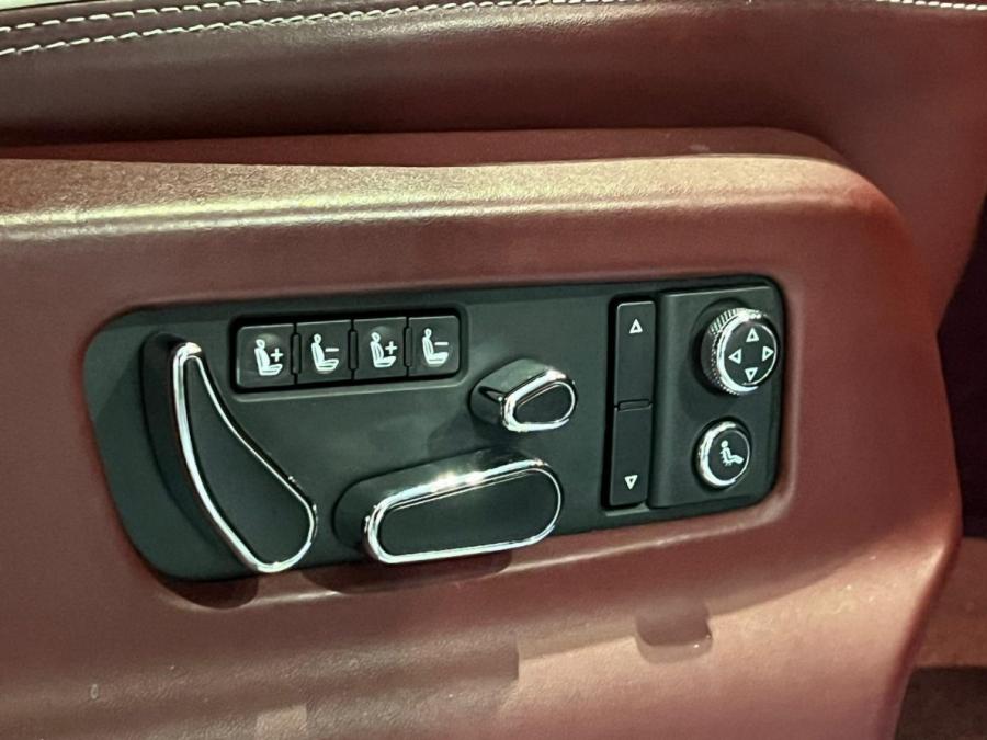 BENTAYGA V8 - Image 4