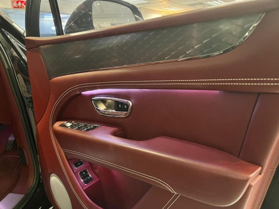 BENTAYGA V8 - Image 6