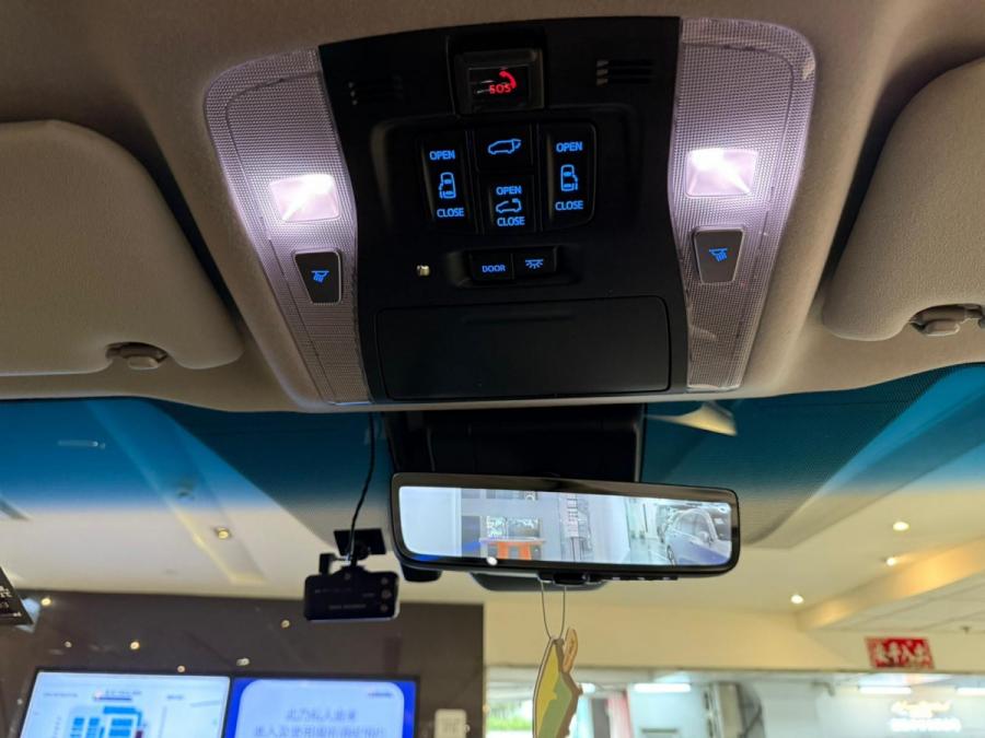 Alphard 2.5 SC Modellista - Image 7