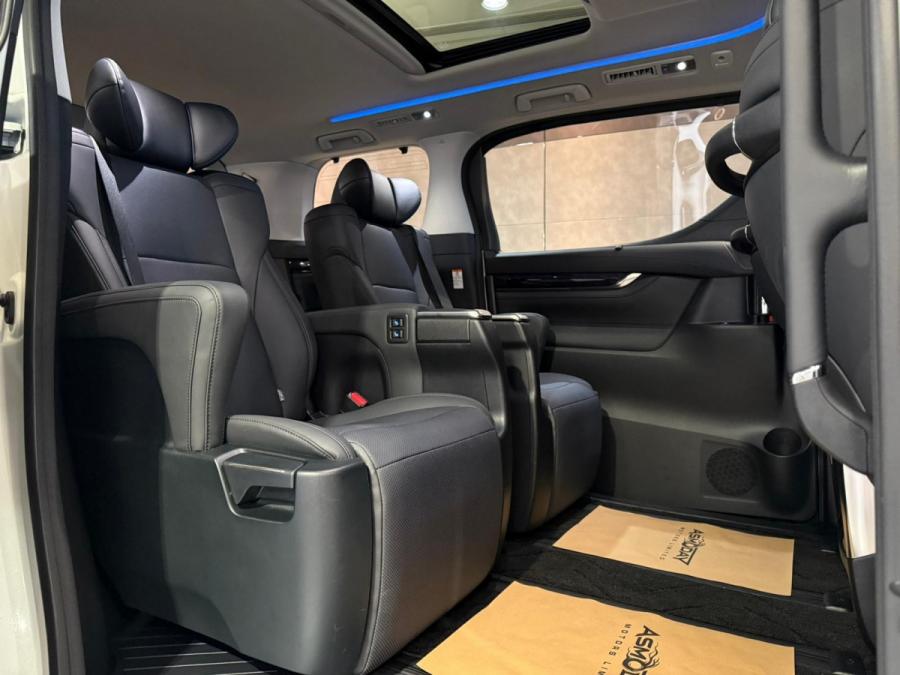 Alphard 2.5 SC Modellista - Image 4