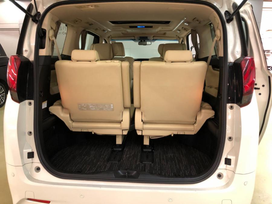 ALPHARD 3.5 SC - Image 8