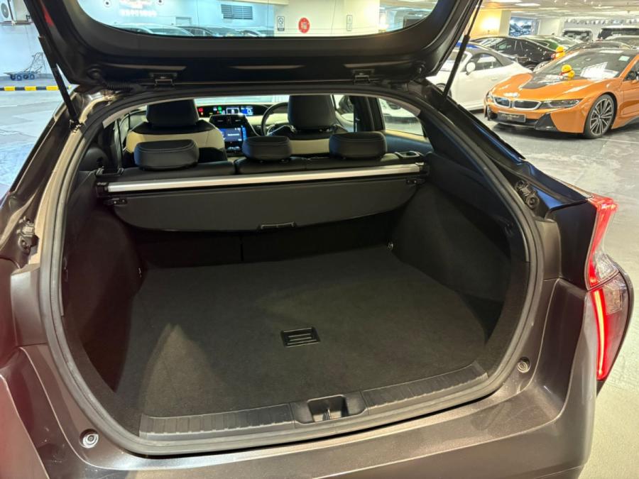 Prius 1.8 Hybrid S - Image 7