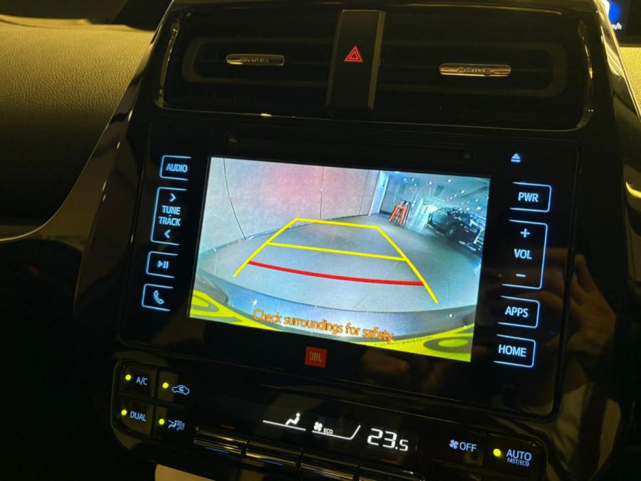 Prius 1.8 Hybrid S - Image 5