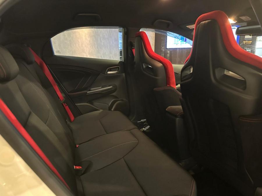 Civic Type R FK2 - Image 8