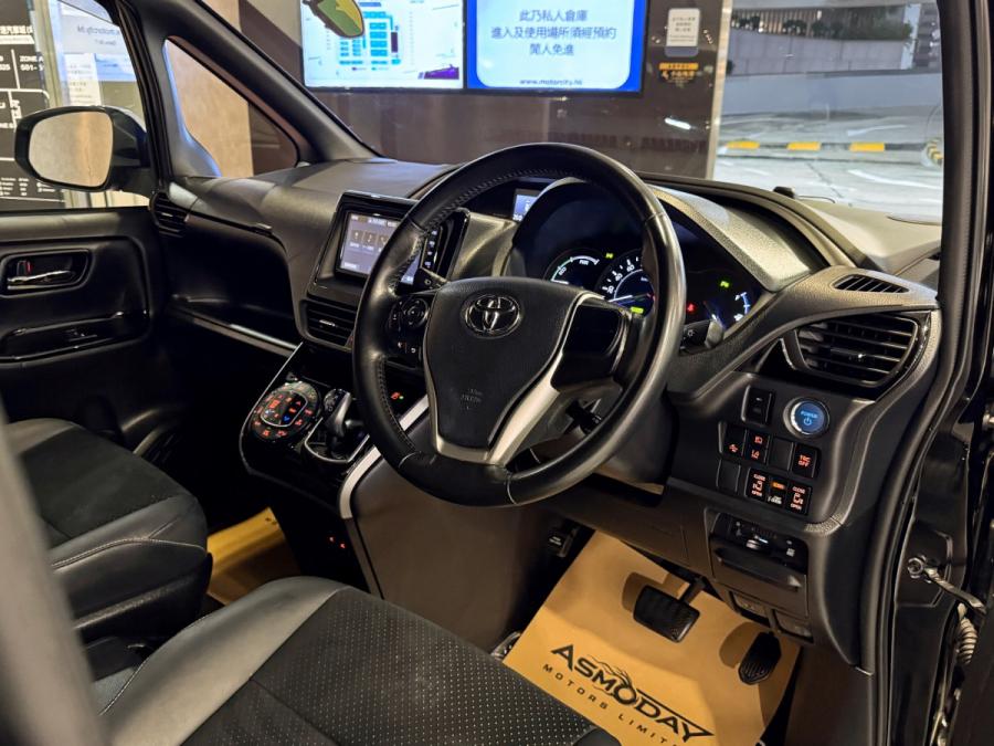 Voxy ZS Hybrid 煌III Modellista - Image 3