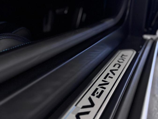 AVENTADOR LP700-4 ROADSTER - Image 10
