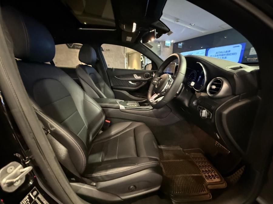GLC300  COUPE AMG - Image 5