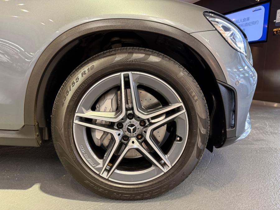 GLC300  COUPE AMG - Image 4