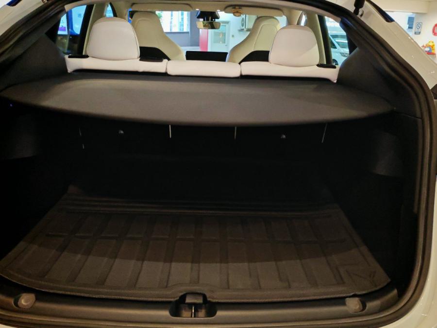 MODEL Y LONG RANGE 4WD - Image 8