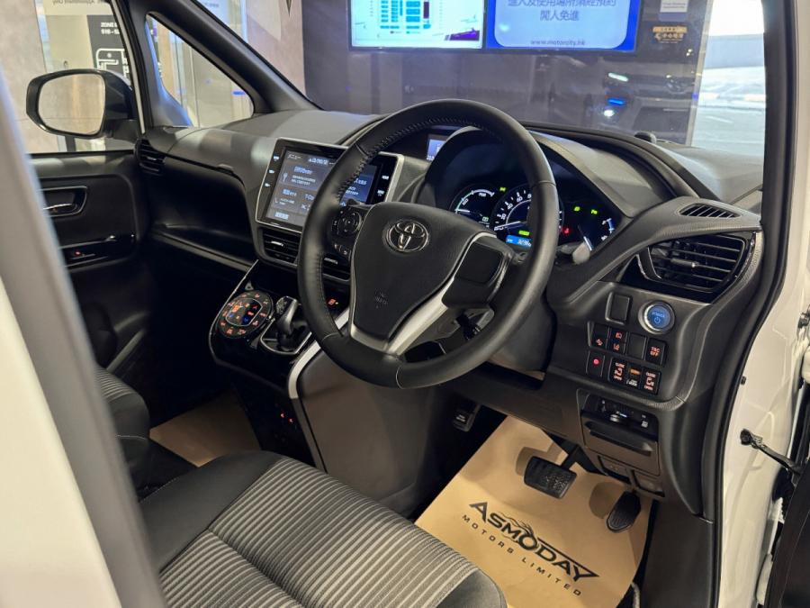 Voxy ZS Hybrid Modellista - Image 3