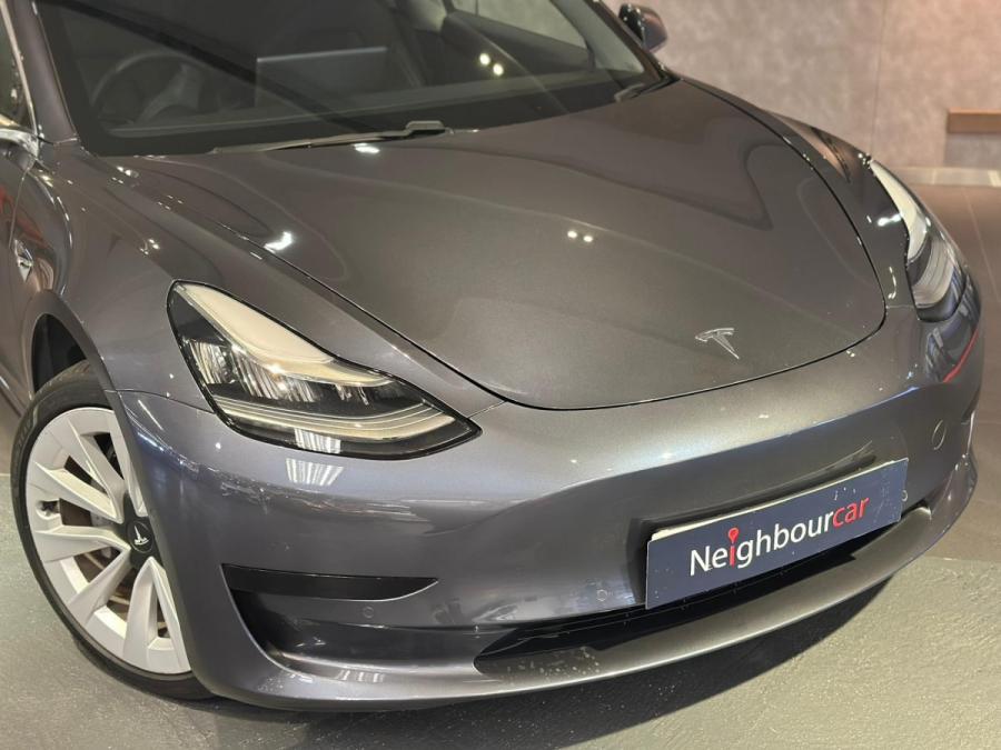 MODEL 3 STANDARD RANGE PLUS REAR WHEEL DRIVE - Image 3