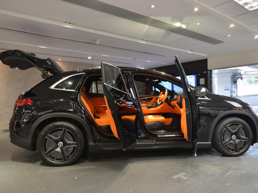 EQE SUV 350 4MATIC AMG LINE - Image 29