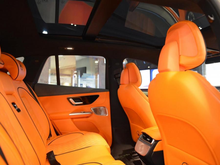 EQE SUV 350 4MATIC AMG LINE - Image 30