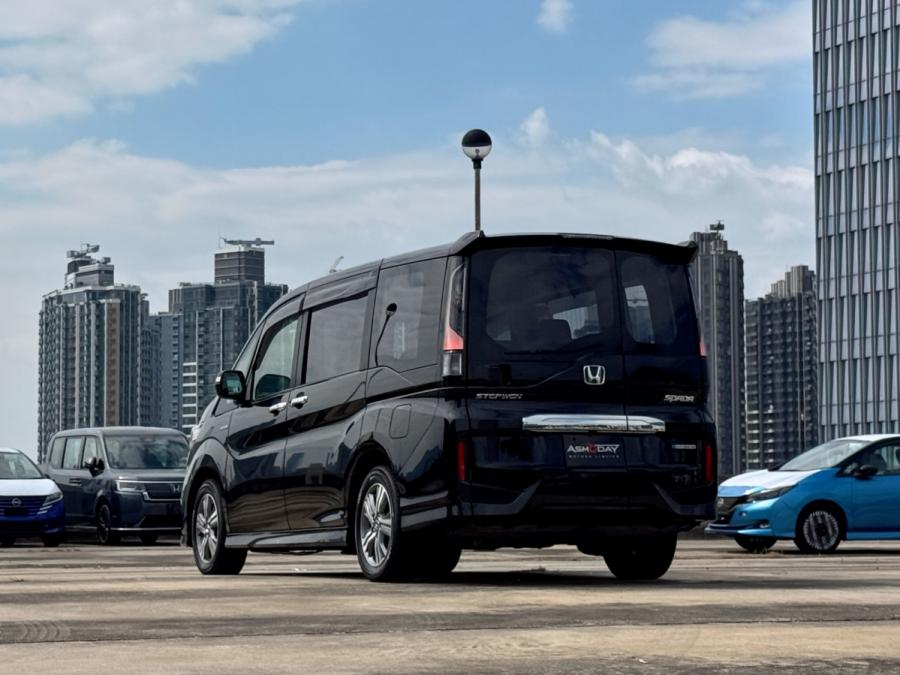 Stepwgn SPADA Hybrid EX Cool - Image 2