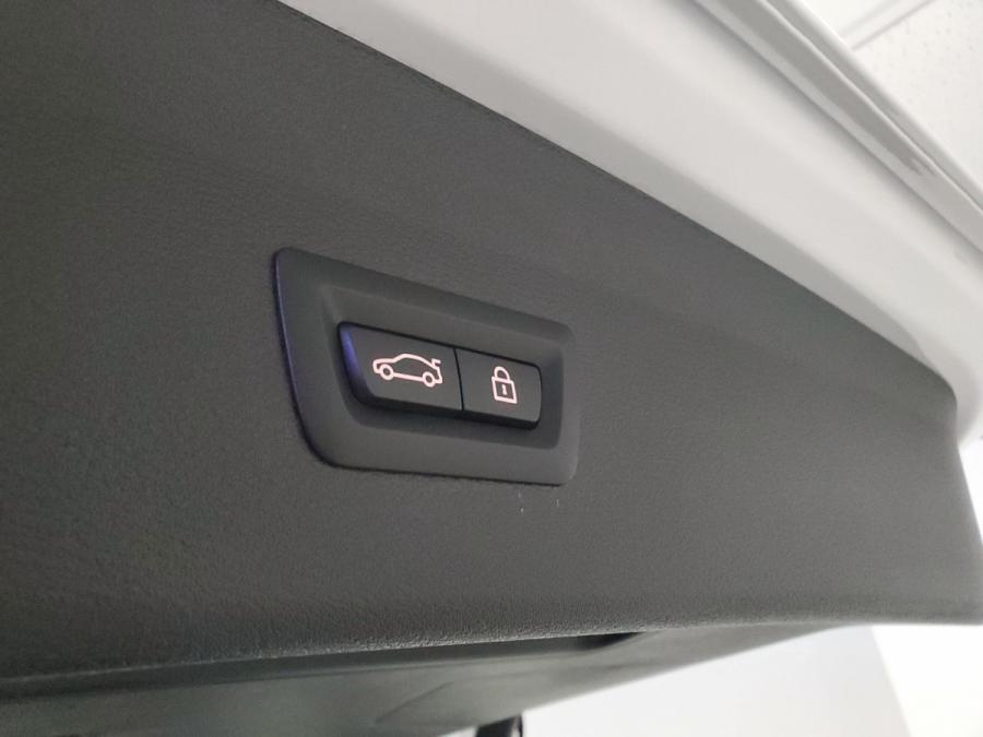 X1 SDRIVE18i XLINE - Image 9