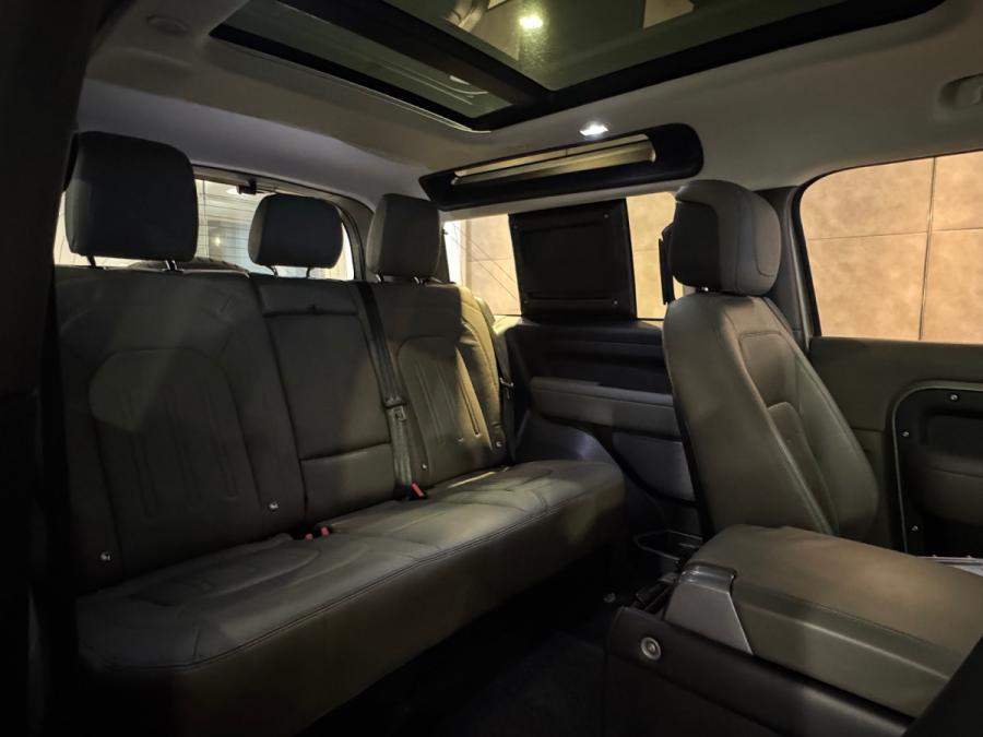 Defender 90 P300 HSE - Image 4