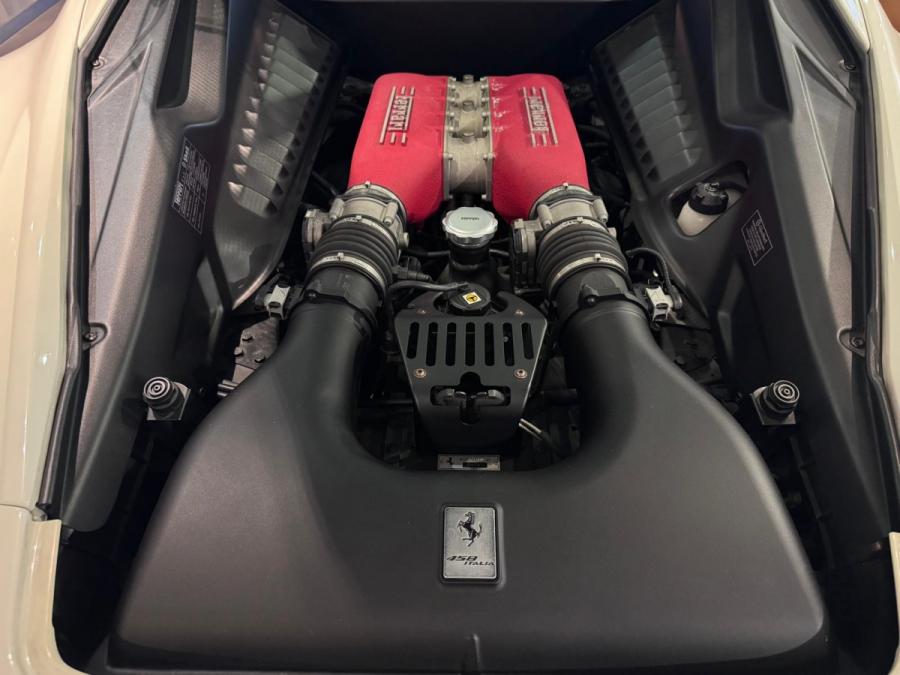 458 ITALIA - Image 8