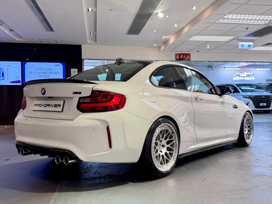 M2 COUPE - Image 2