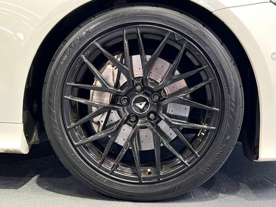 E200 COUPE AMG - Image 9