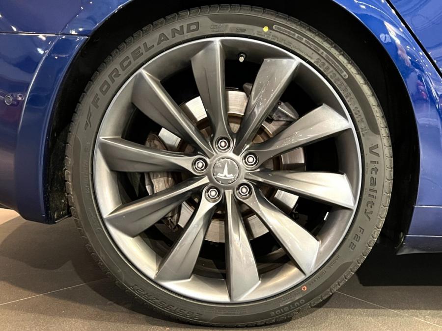 MODEL S 70D - Image 3