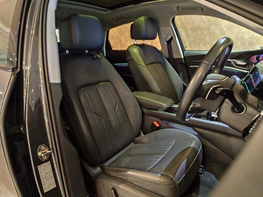 Etron 55 Sportback S-line - Image 4