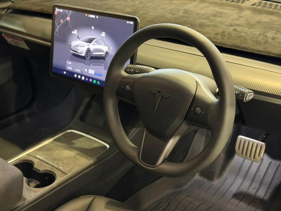 MODEL 3 PERFORMANCE DUAL MOTOR - Image 9