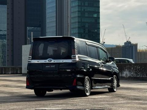 Voxy ZS Hybrid 煌II - Image 4